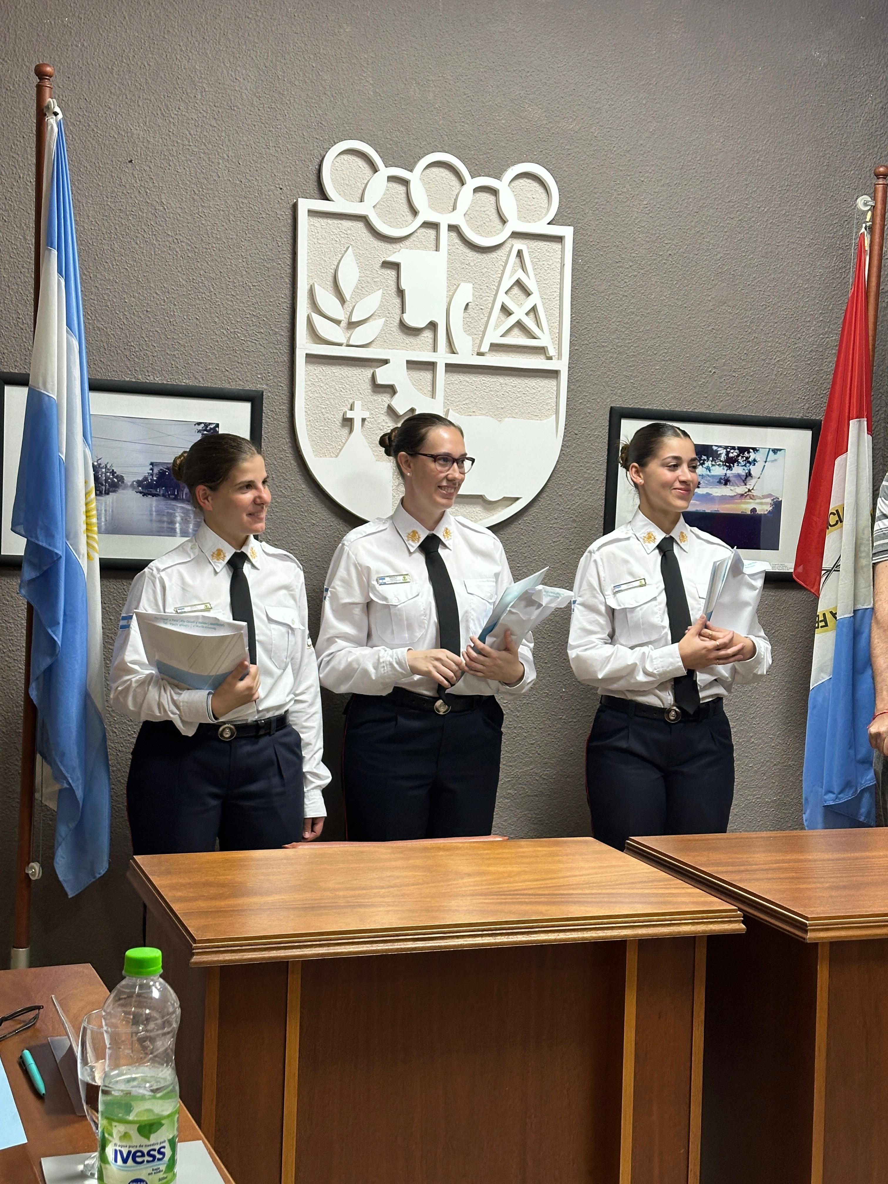 RECONOCIMIENTO A LAS PRIMERAS BOMBERAS DE LA CIUDAD