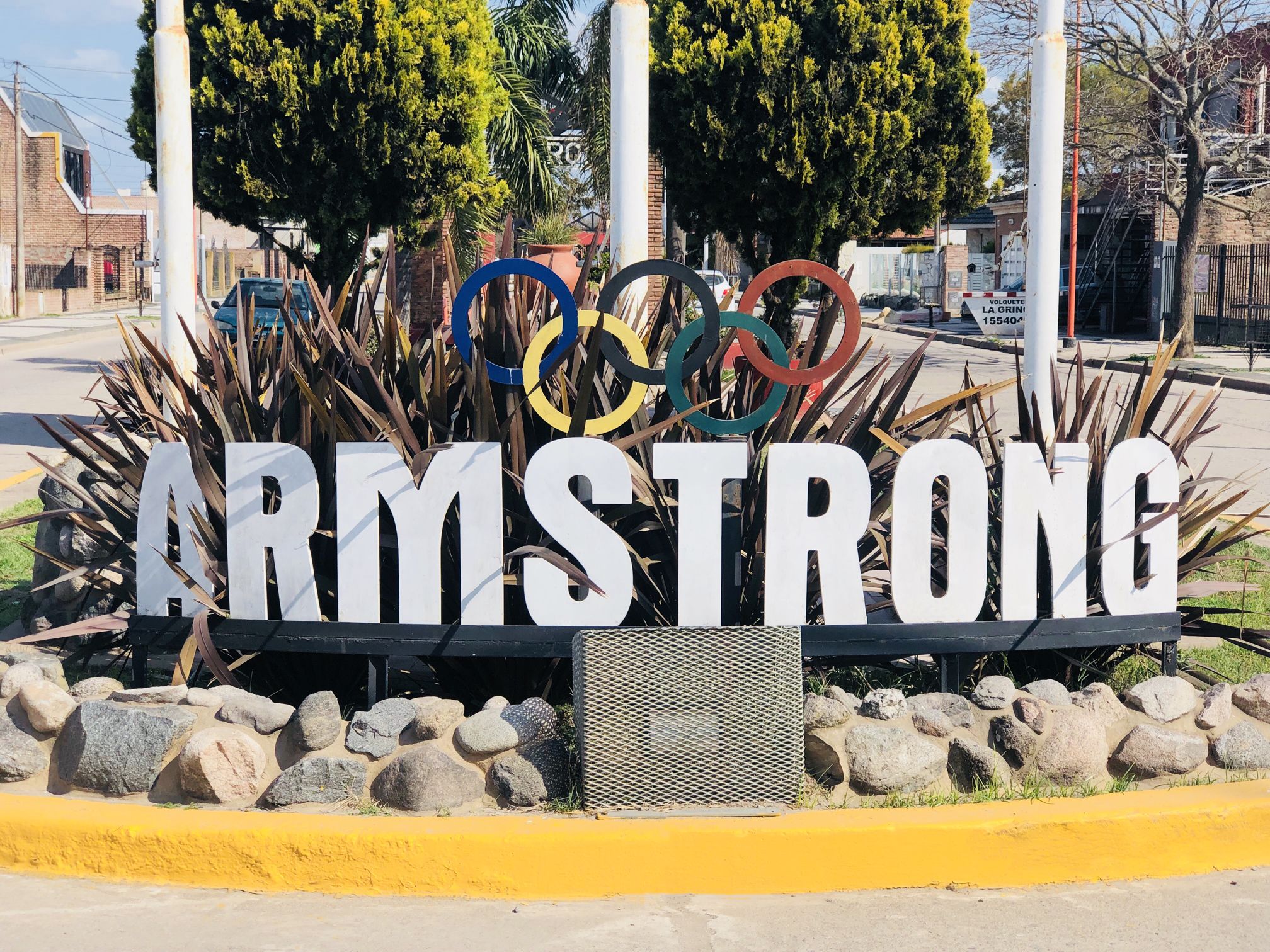 armstrong_entrada